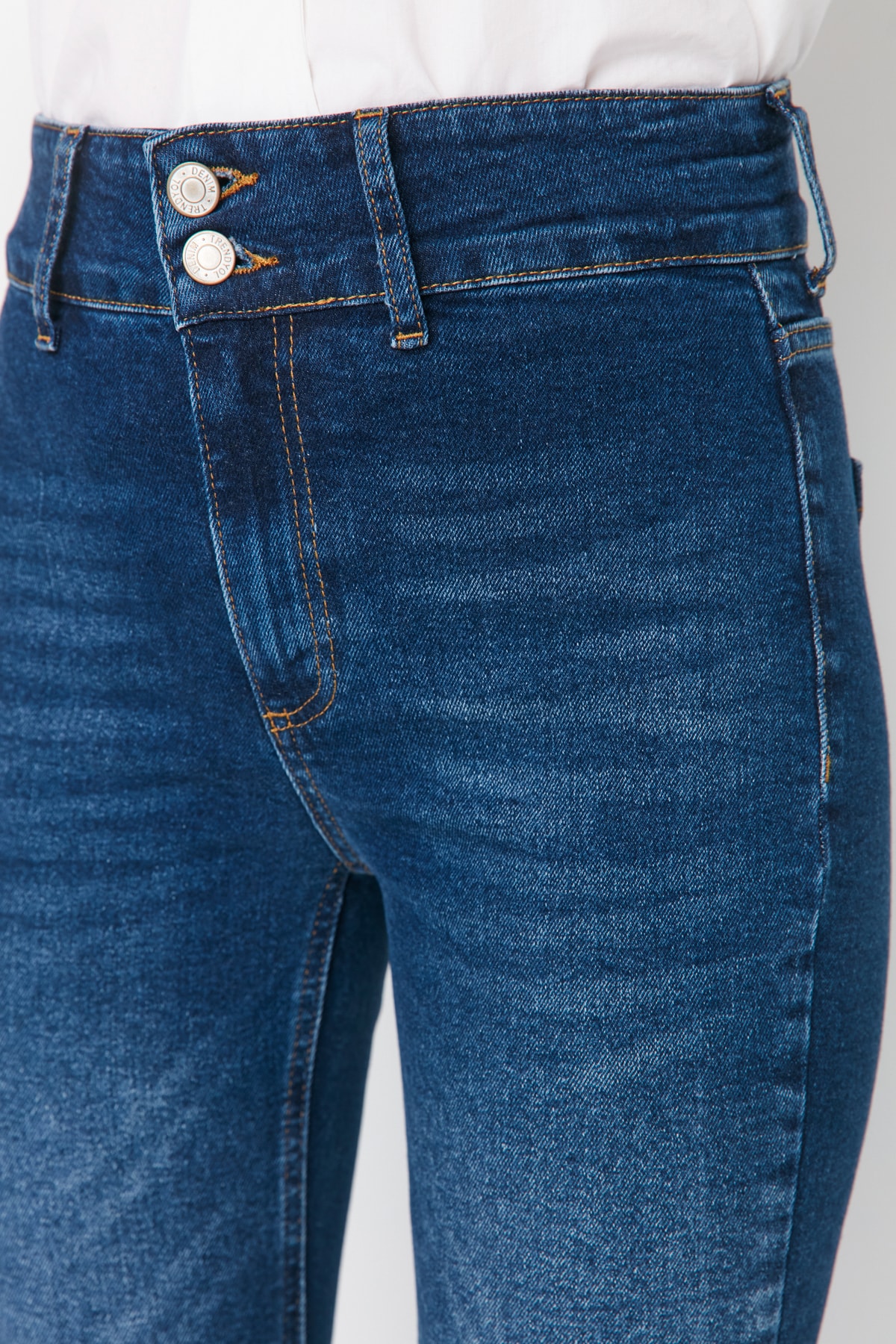 trendyolmilla-detailed-high-waist-flare-jeans