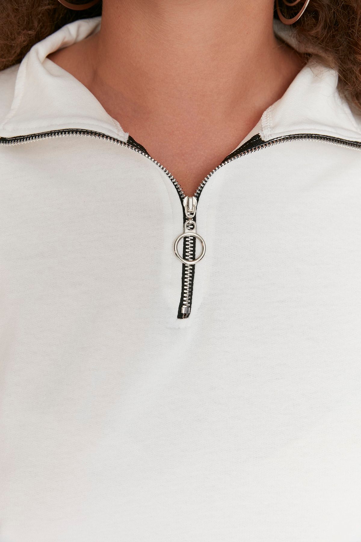 Trendyol Curve-Ecru Zippered High Collar Thin Knitted Sweatshirt Tbbaw23Ao00023 3