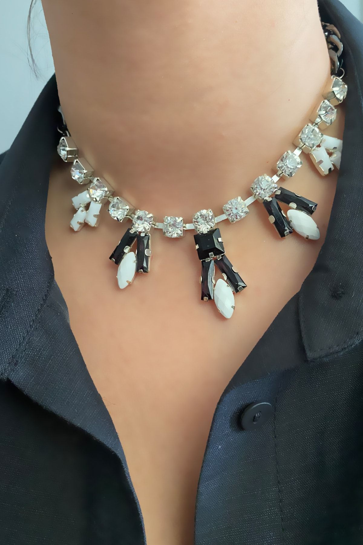 Black necklace outlet design