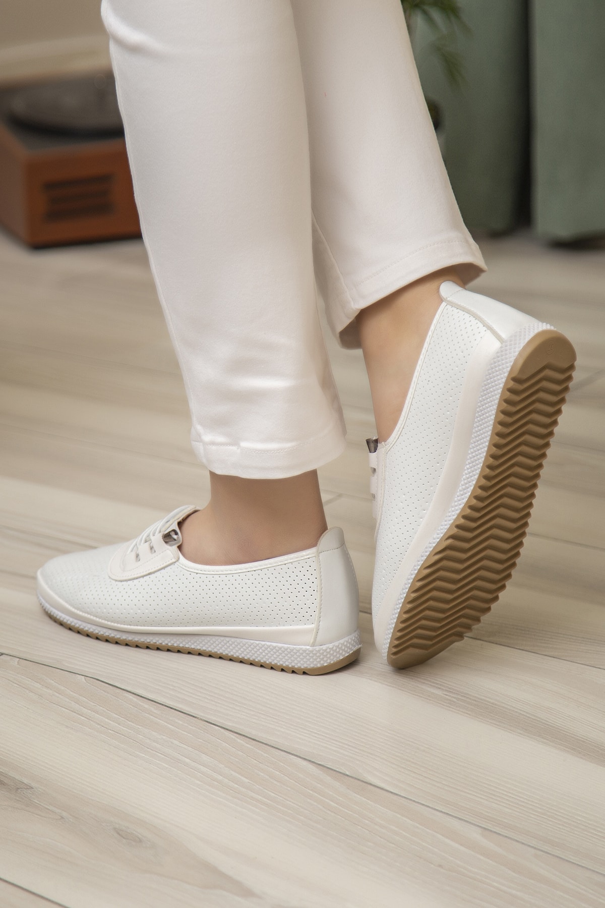 Ewen Tomm  Ortopedik Günlük Yumuşak Kadın Cilt Ipli Klasik Ayakkabı - Görsel 4