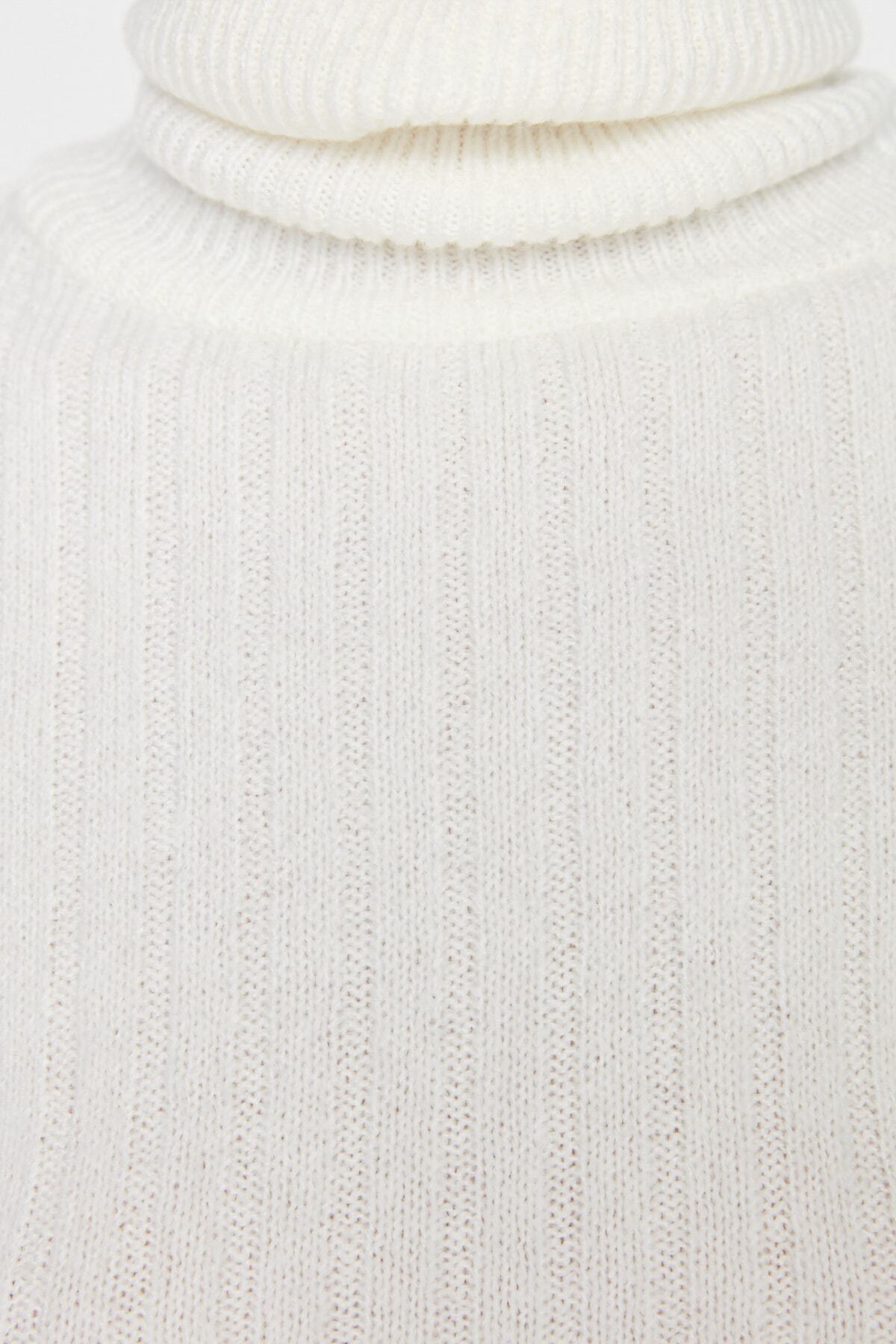 Trendyol Collection-Πλεκτό πουλόβερ με μαλακή υφή Ecru TWOAW20FV0133 4