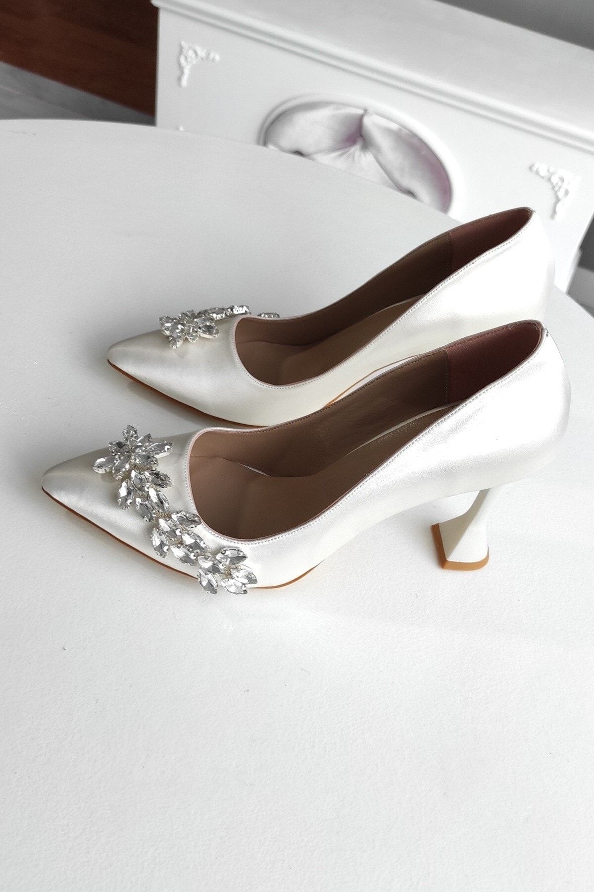 Womens champagne 2024 dress shoes