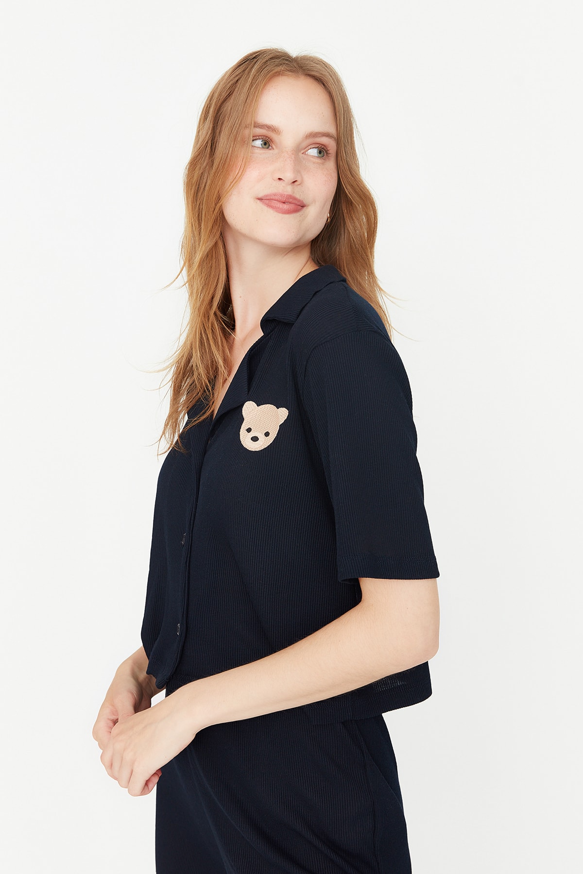 Trendyolmilla  Lacivert Ayıcık Nakışlı Fitilli Örme Pijama Takımı THMSS21PT0168 - Görsel 4