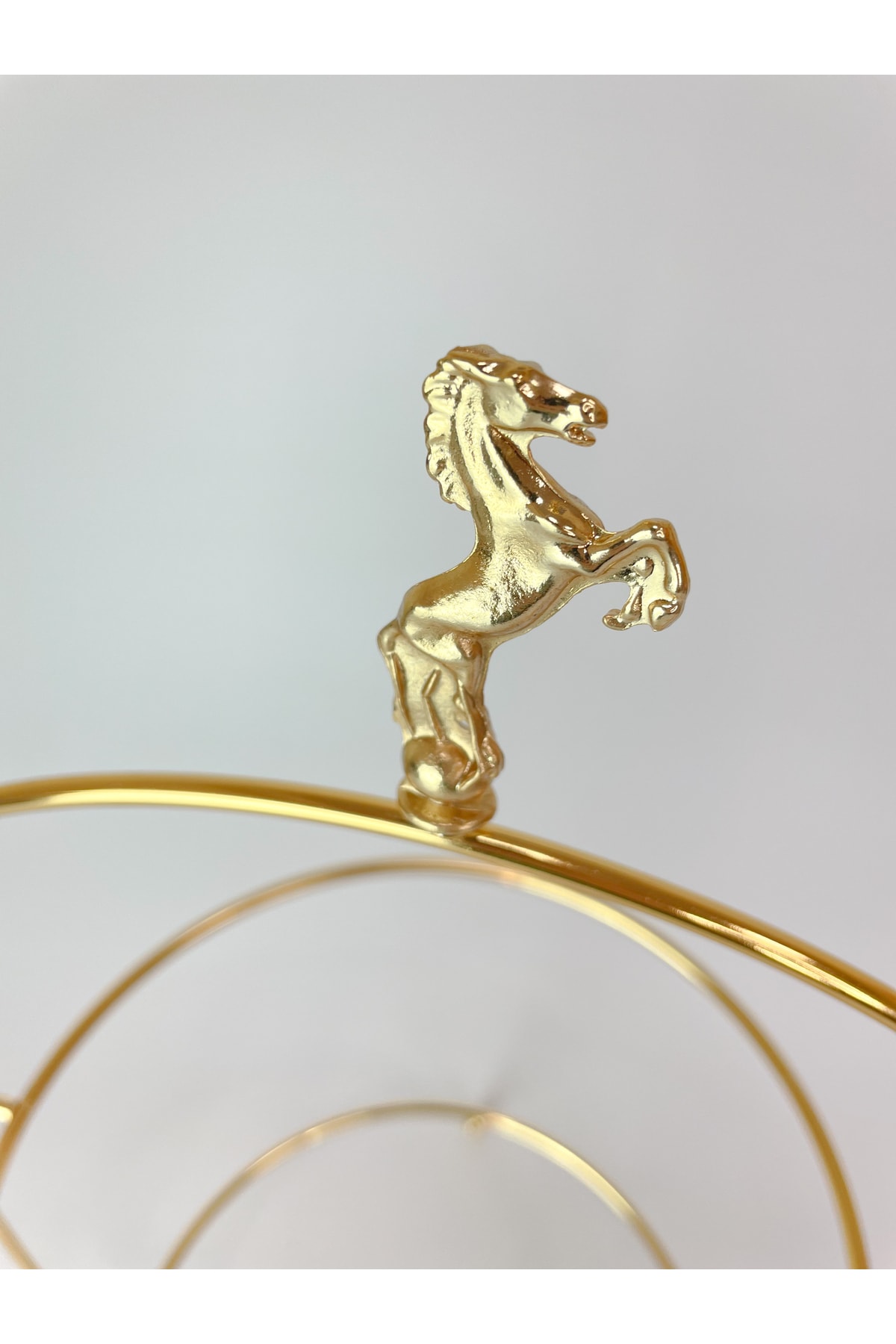 Horse Shaped 2 Tier Gold Shelving Unit Presentation