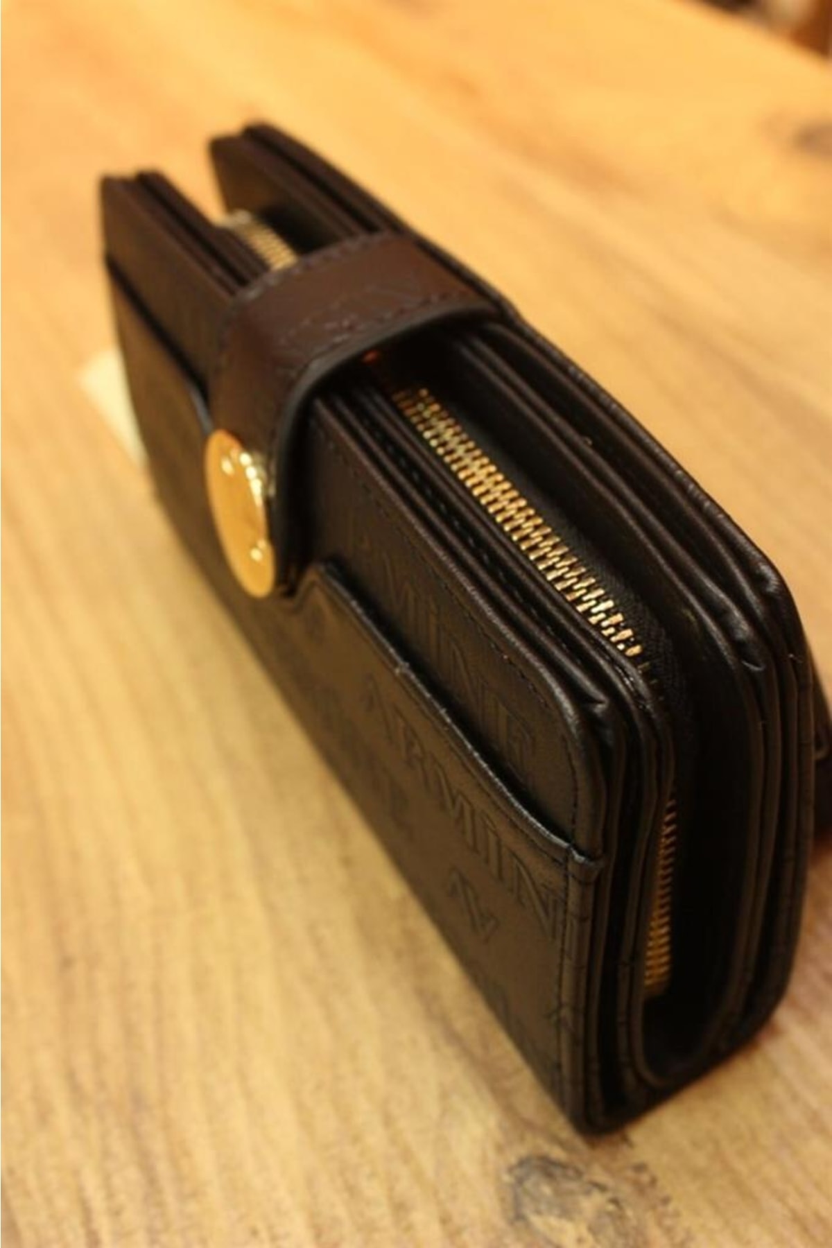 کیف پول زنانه لیزری مشکی C-04 Armine