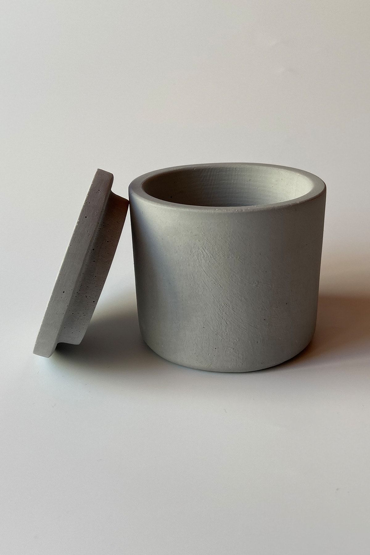 sin istanbul-Concrete Salt Shaker with Lid Gray 4