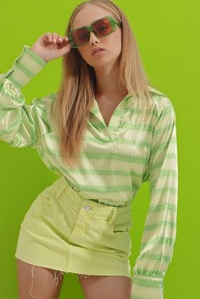 Kadın Yeşil Polo Yaka Geometrik Desenli Saten Dokuma Bluz ALC-X9025