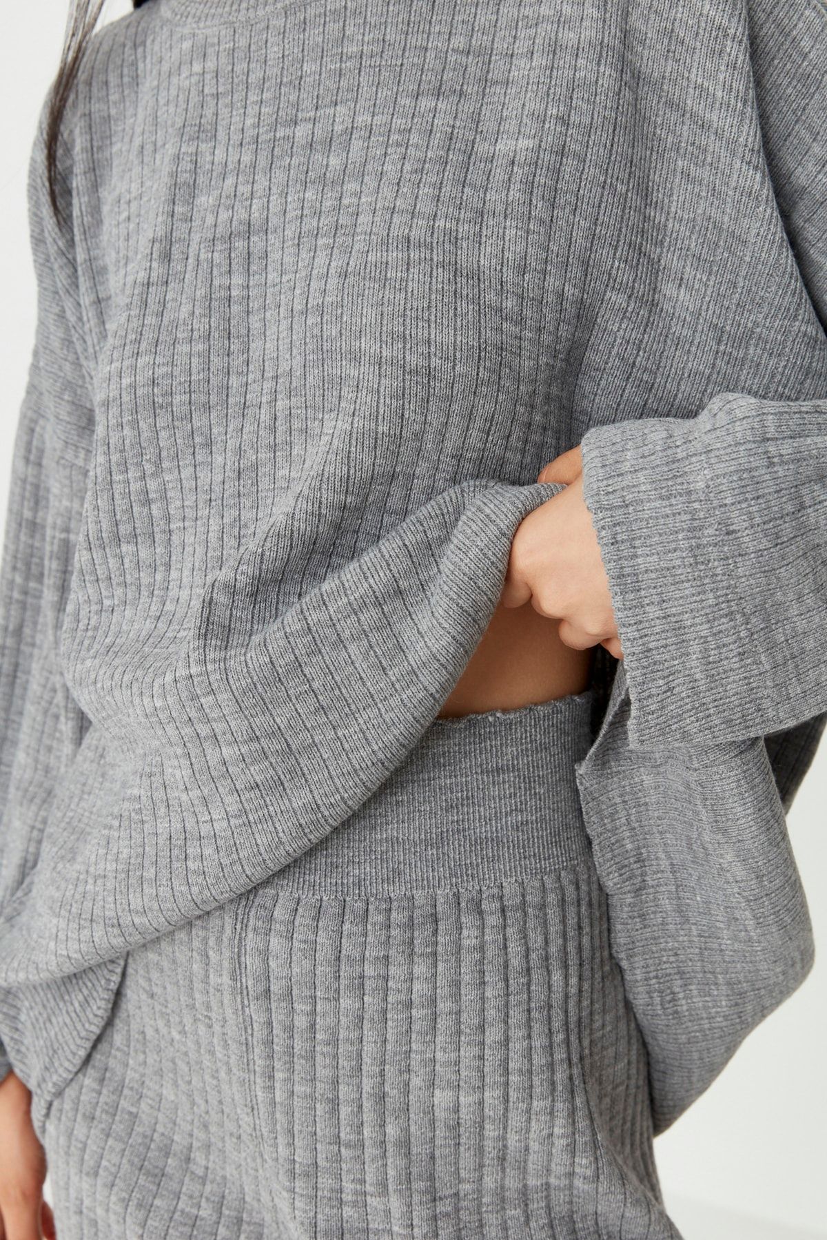 Trendyol Collection-Graues Strickset mit Rundhalsausschnitt - Lower & Upper TWOSS20AU0084 4