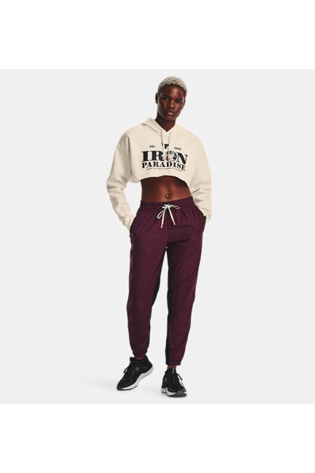 Burgundy sweatpants outfit hotsell