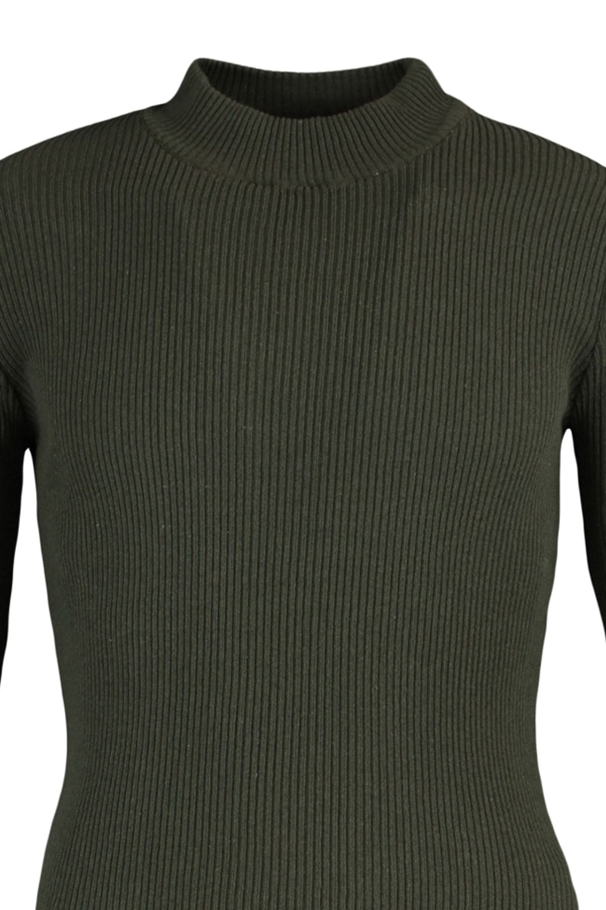 Trendyol Collection-Khakifarbener, taillierter Baumwollpullover mit schmaler Passform und halbem Rollkragen, gerippt, TMNAW21KZ0568 7