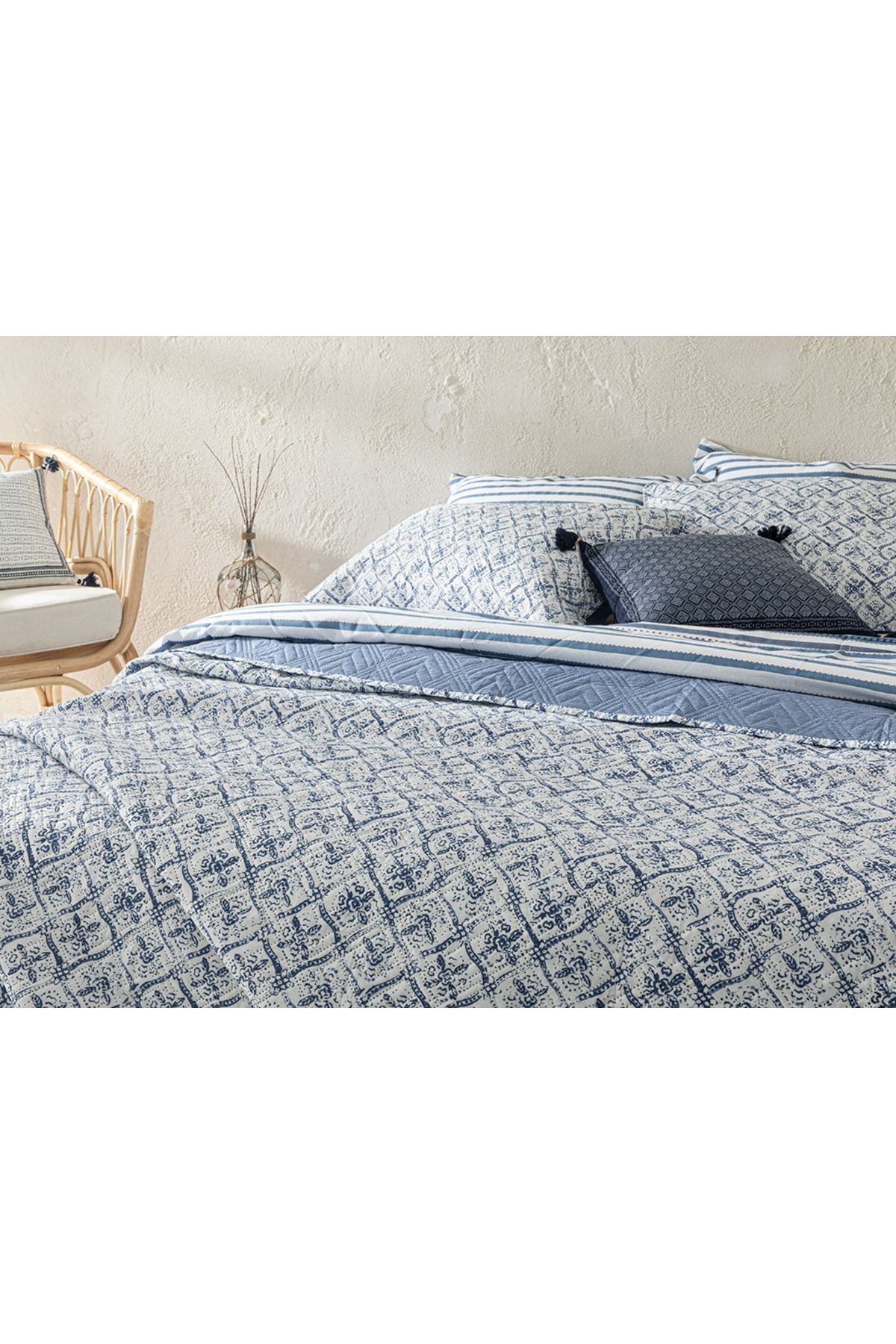 English Home-Set cuvertură de pat dublă multifuncțional Gem Roses 200x220 Cm Indigo 2