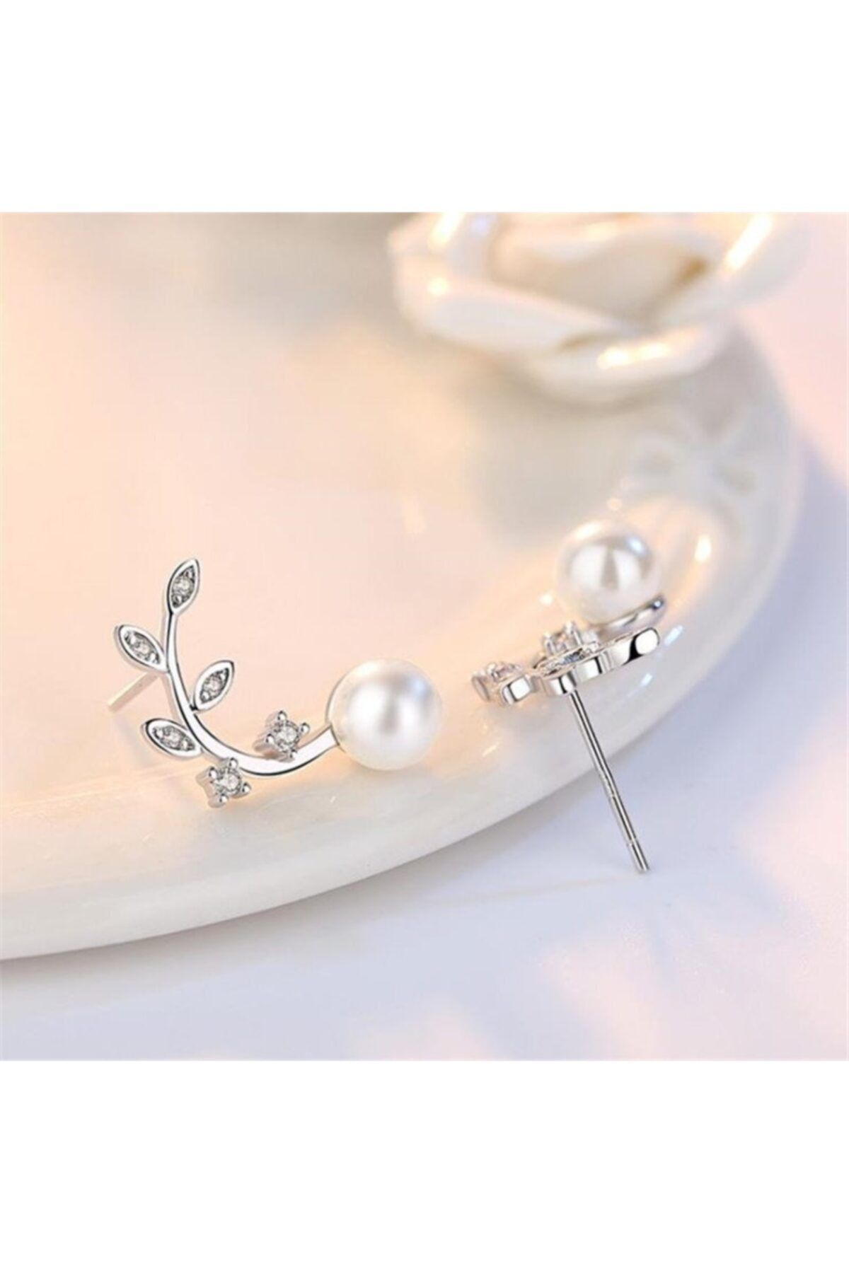گوشواره نقره ای سفید زنانه های شاخه کتاب مقدس Luminiso