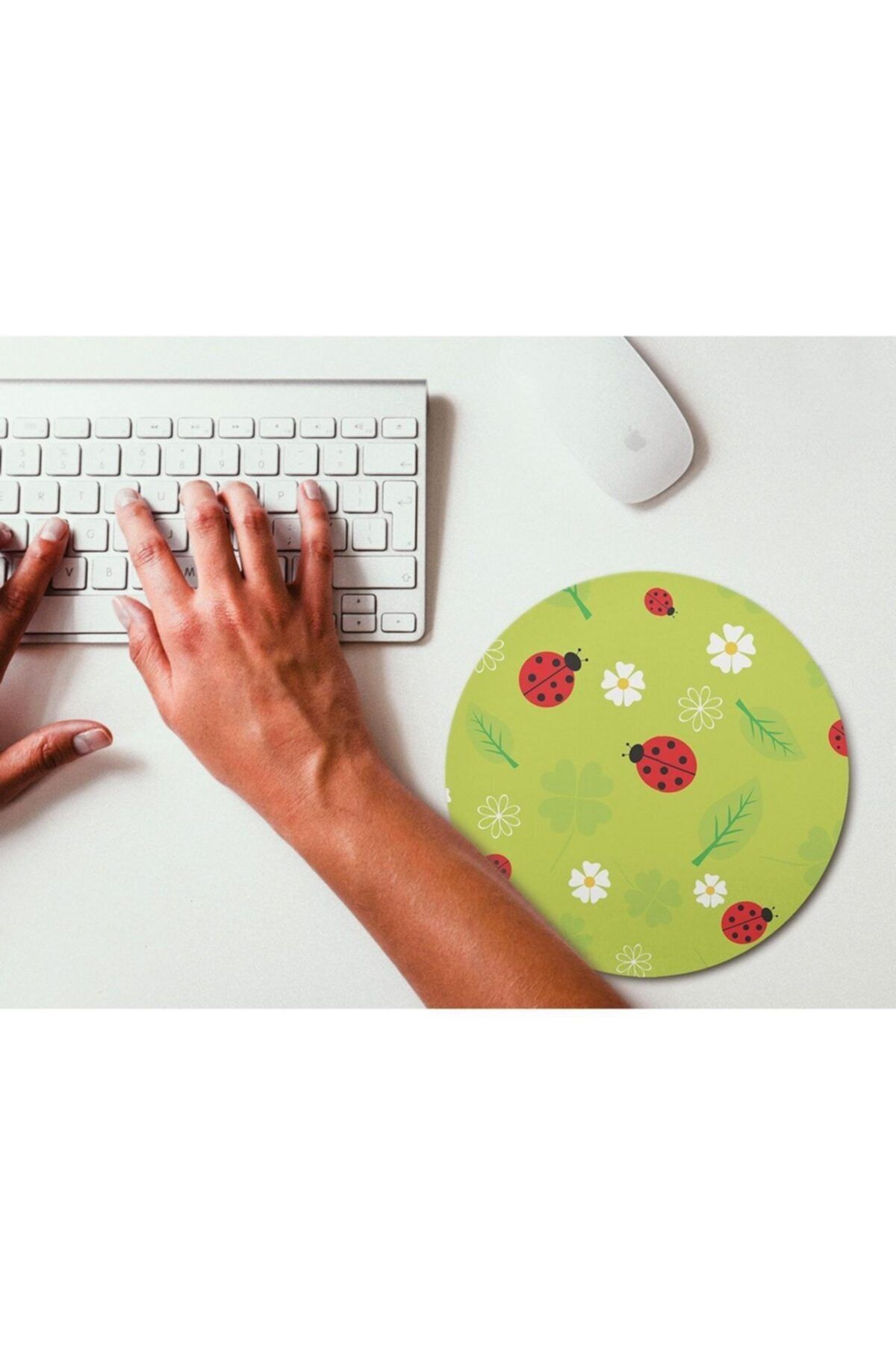 WuW-Ladybug Patterned Round Mouse Pad 2