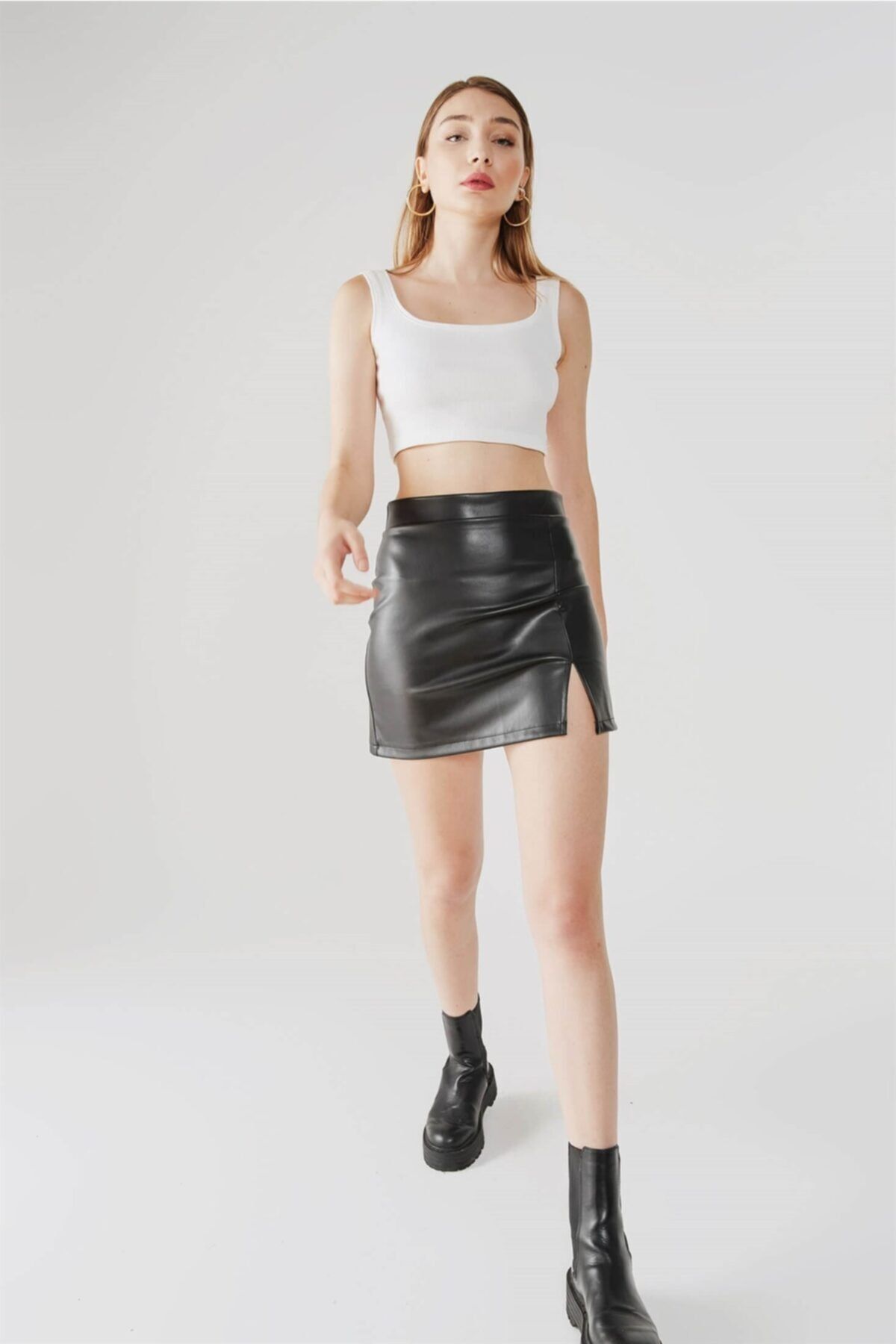 complete the look image