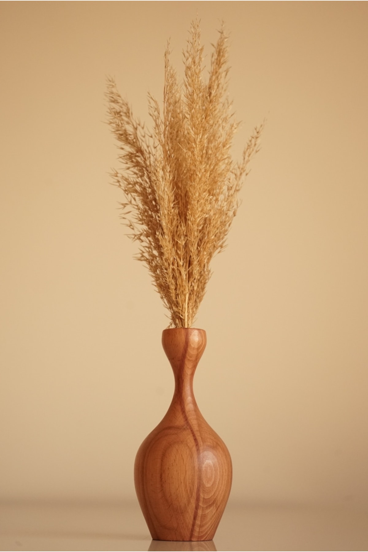 Decorative Wood Vase And Dry Pampas Flower