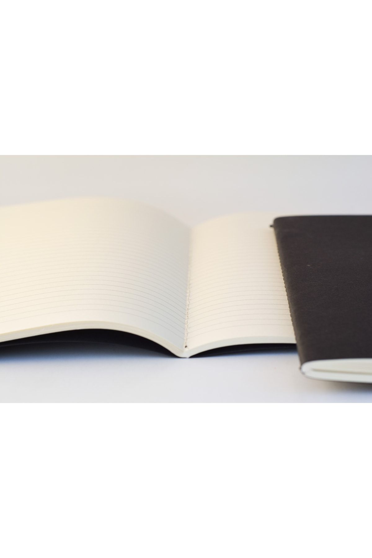 Fark Tanıtım-Tailor Stitched 4-Line Notebook, Black Cover Notebook, 40 Sheets (80 Pages) 3