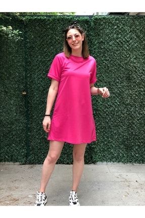 Kadın Fuşya Renk Yaka Zincir Detaylı Kısa Kol Midi Yazlık Elbise 020083