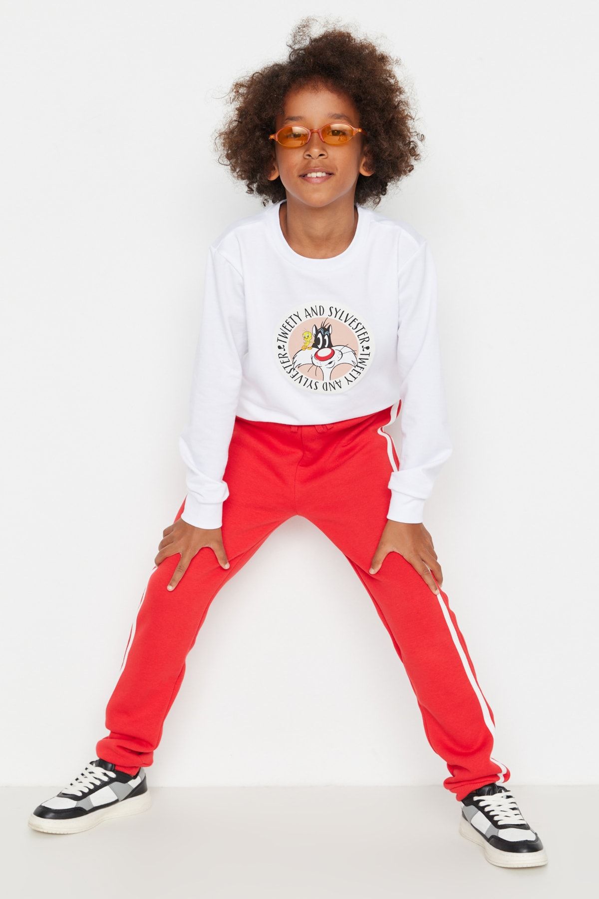 Girls red joggers discount