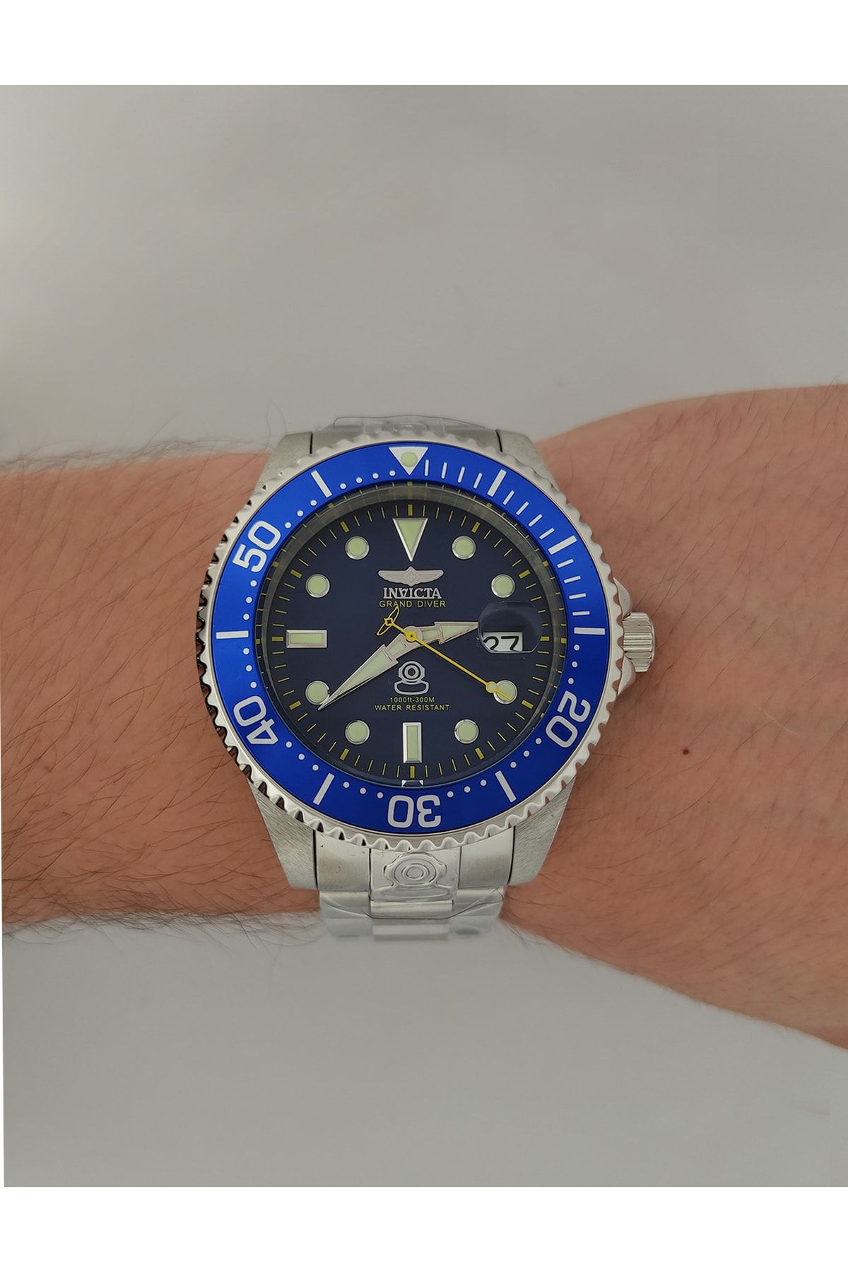 Invicta 27611 best sale