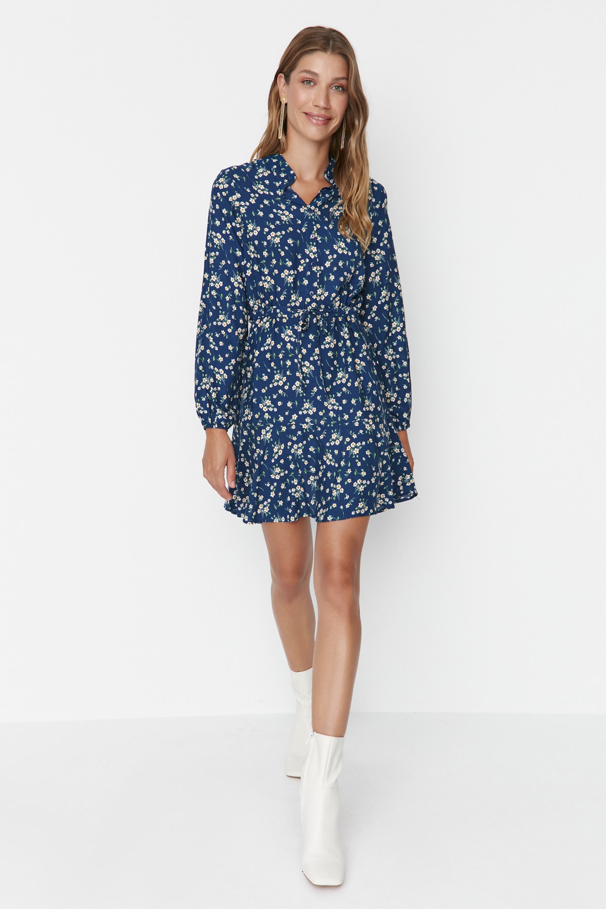 Trendyol Collection Kleid Dunkelblau A-Linie Fast ausverkauft