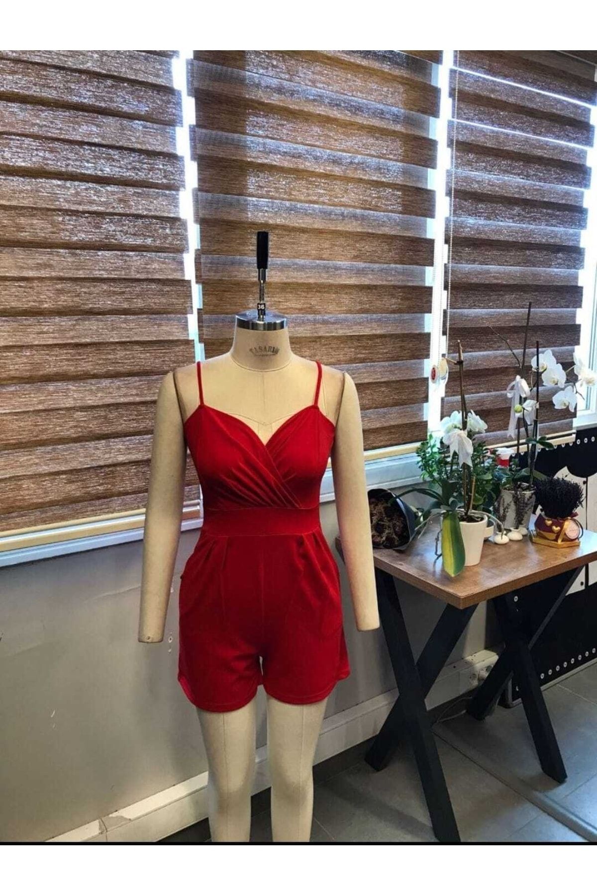 Zara hotsell red romper