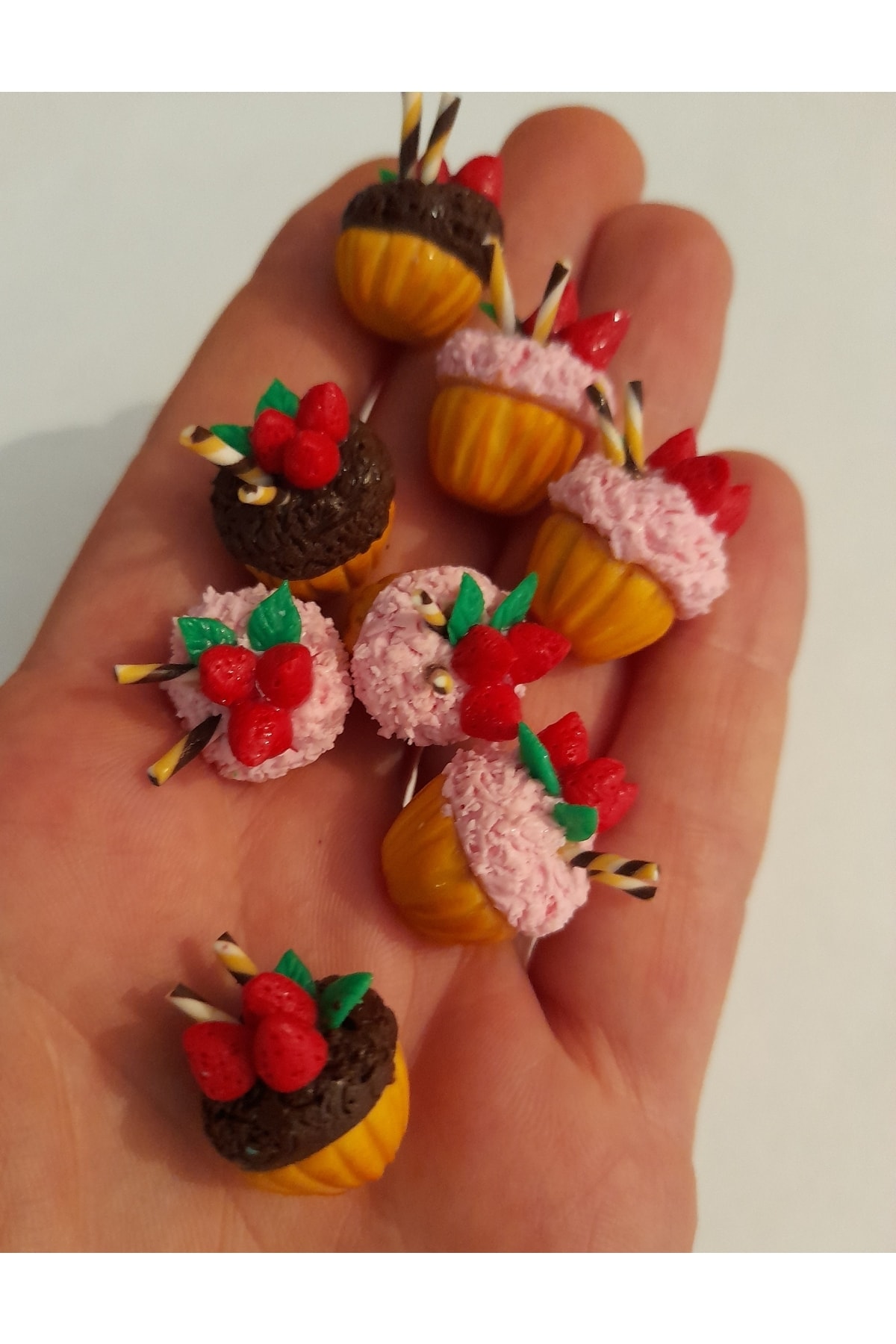 SYLVANIAN FAMILIES El Yapımı Fimo Miniatur Cupcake 2 Adet Fiyat