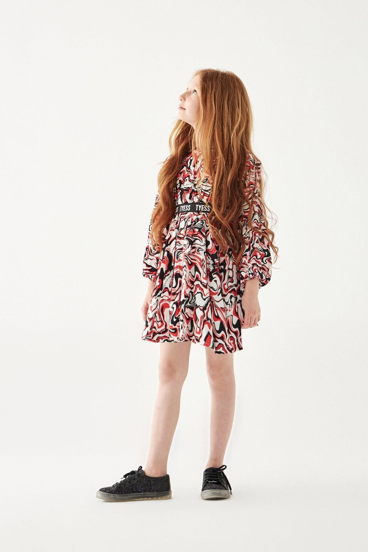 Tyess Kleid Rot Basic Fast ausverkauft