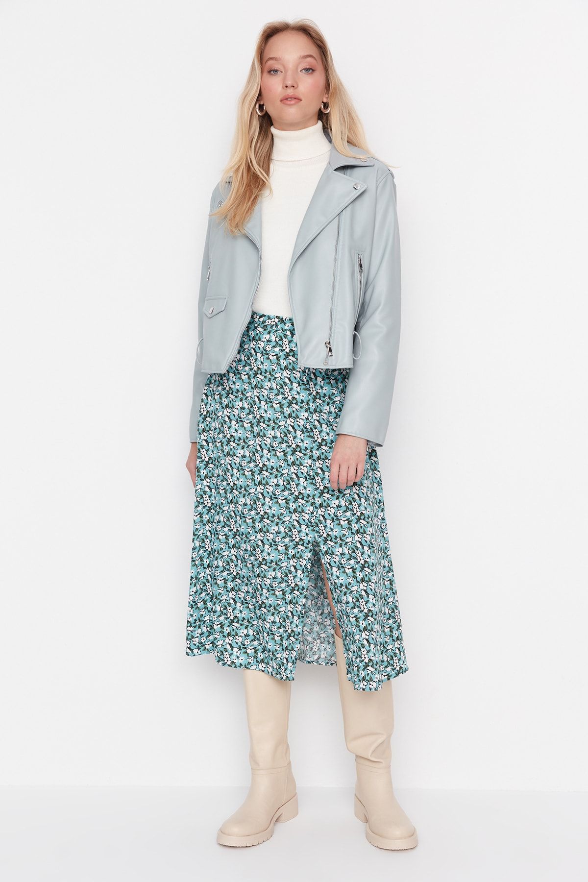 Trendyol Collection-Grüner gewebter Midirock aus Viskosestoff mit Schlitzdetail und Blumenmuster TWOSS20ET0230 17