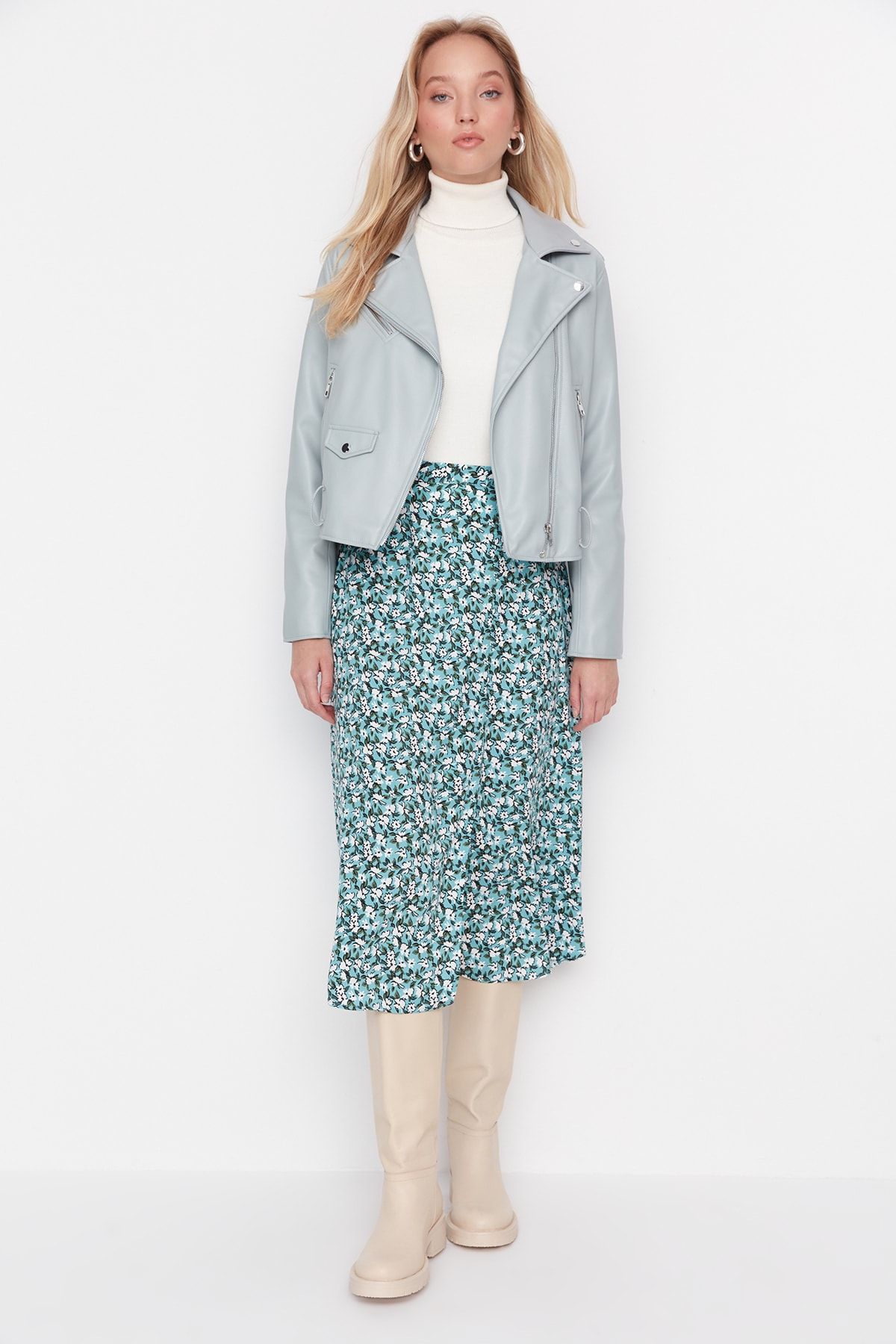 Trendyol Collection-Grüner gewebter Midirock aus Viskosestoff mit Schlitzdetail und Blumenmuster TWOSS20ET0230 18
