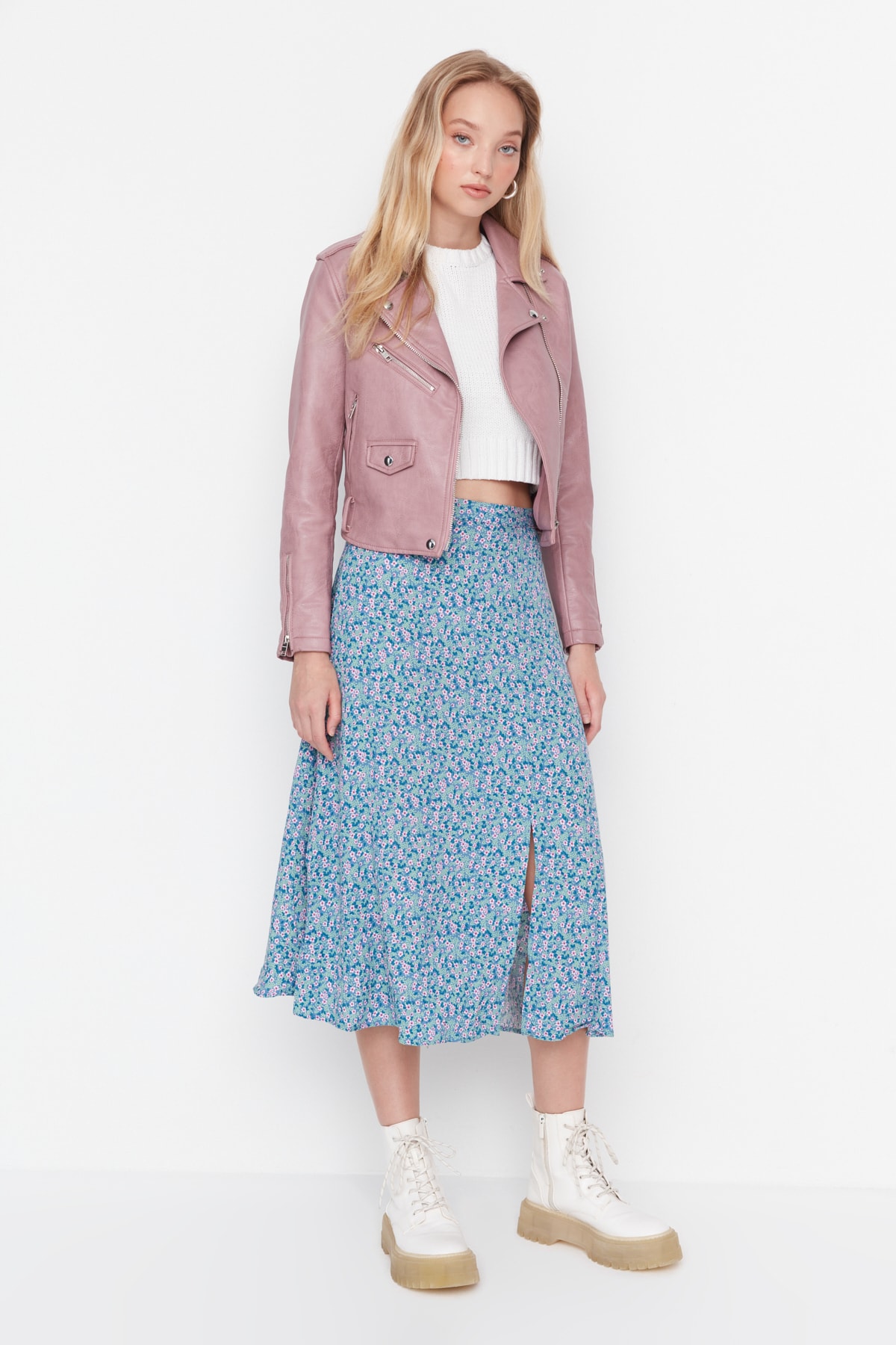 Trendyolmilla  Mavi Yırtmaç Detaylı Çiçek Desenli Viskon Kumaşlı Midi Boy Dokuma Etek TWOSS20ET0230 - Görsel 6