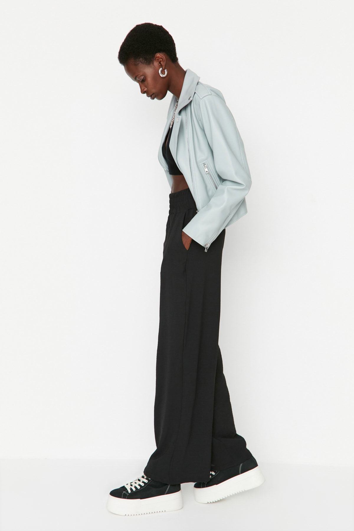 Trendyol Collection Hose Schwarz Wide Leg ER8081
