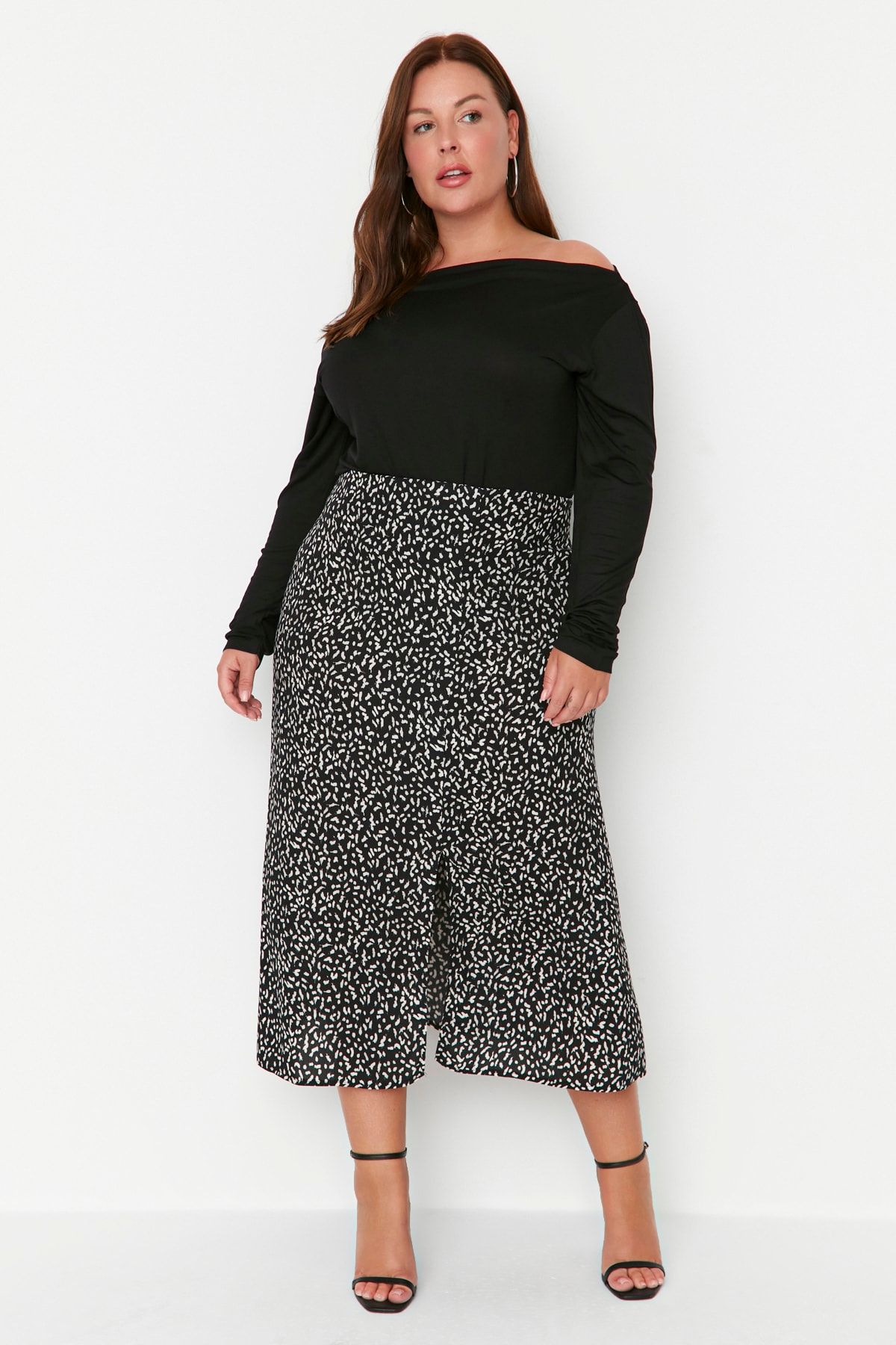 Trendyol Curve-Black-White Patterned Slit Viscose Woven Skirt TBBAW23AZ00032 4