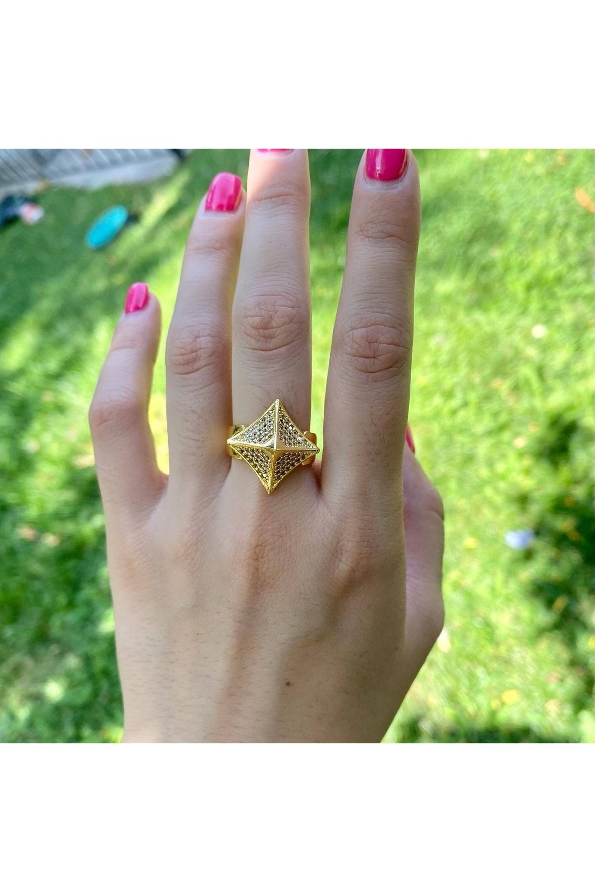 Triangle discount stone ring