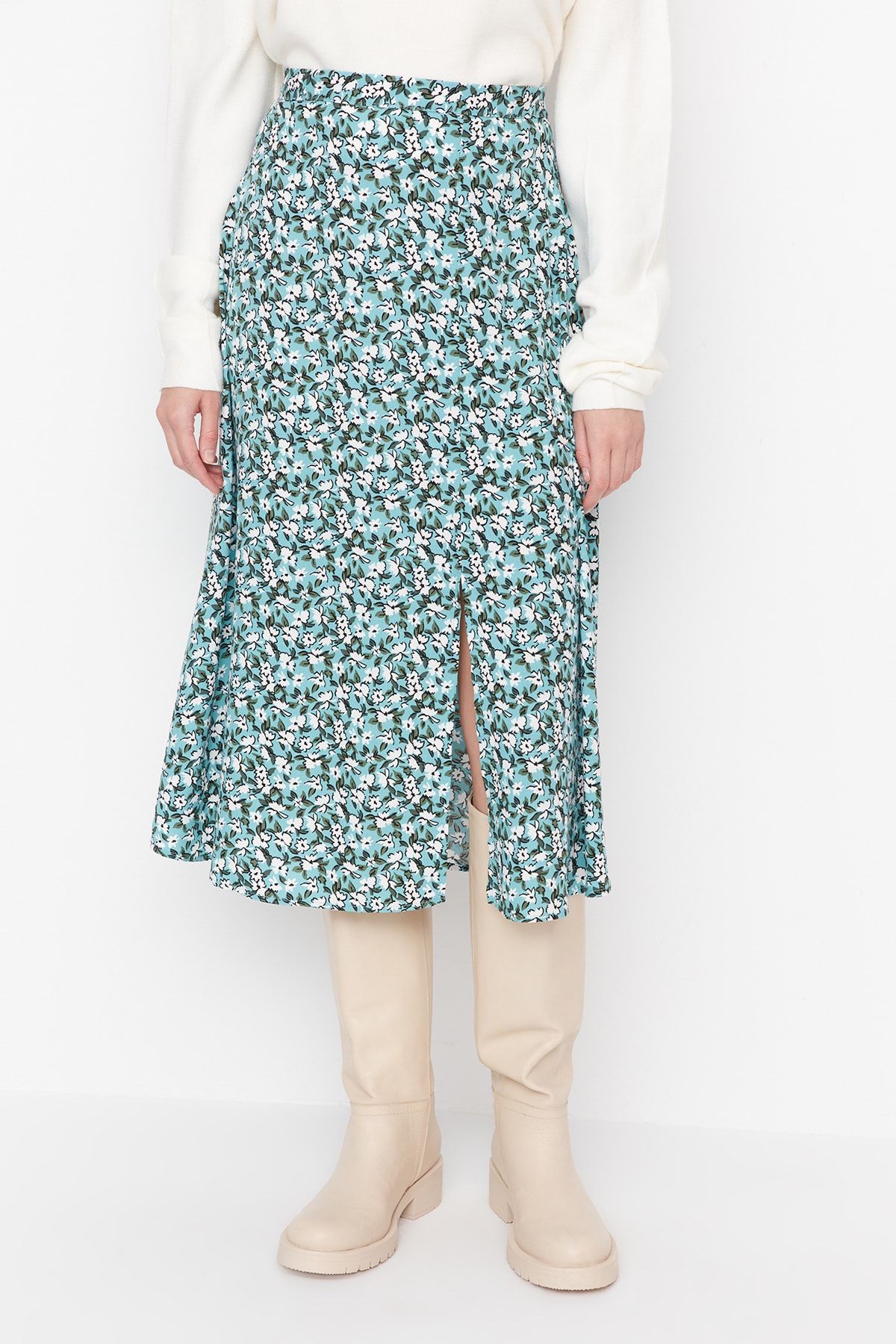 Trendyol Collection-Grüner gewebter Midirock aus Viskosestoff mit Schlitzdetail und Blumenmuster TWOSS20ET0230 19