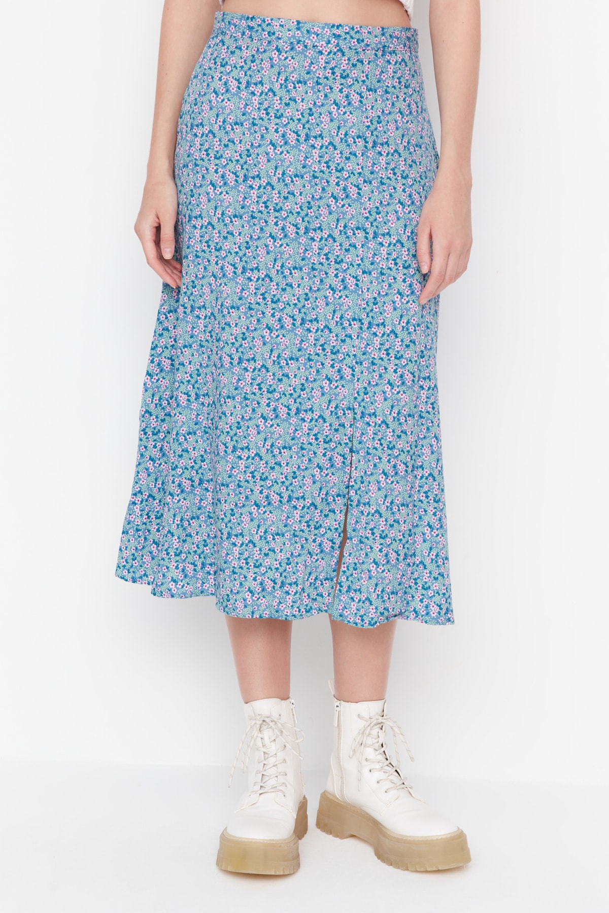 Trendyolmilla  Mavi Yırtmaç Detaylı Çiçek Desenli Viskon Kumaşlı Midi Boy Dokuma Etek TWOSS20ET0230 - Görsel 9