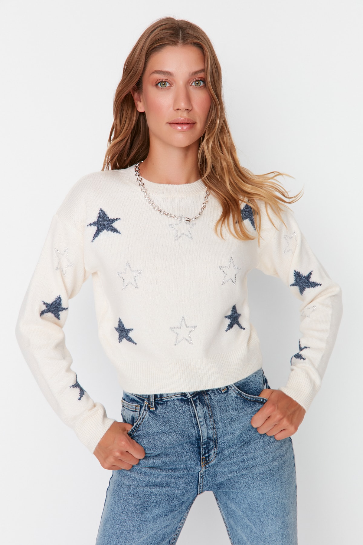 Trendyolmilla  Ekru Yılbaşı Temalı Crop Yumuşak Dokulu Triko Kazak TWOAW23KZ01569 - Görsel 3