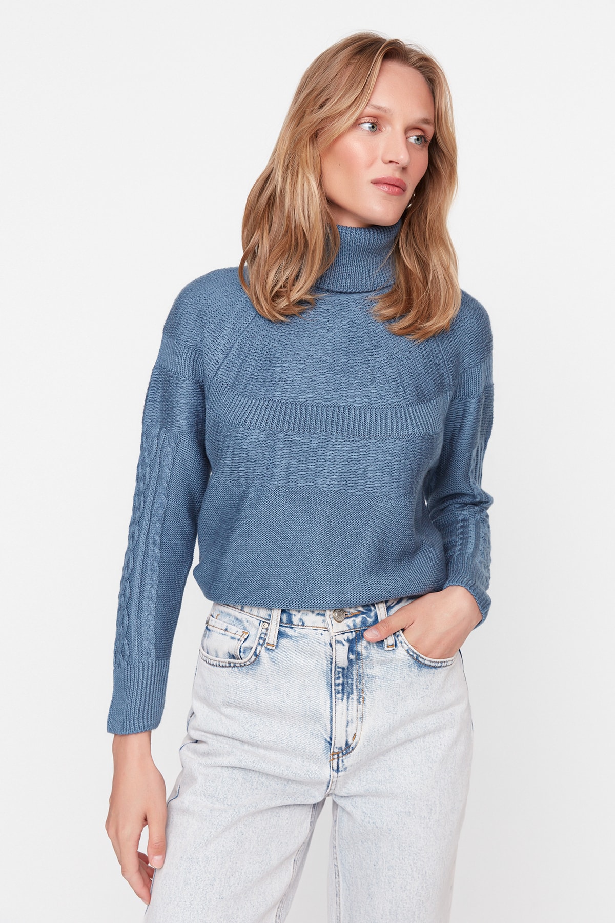 Trendyol Collection Pullover Blau Regular Fit Fast ausverkauft