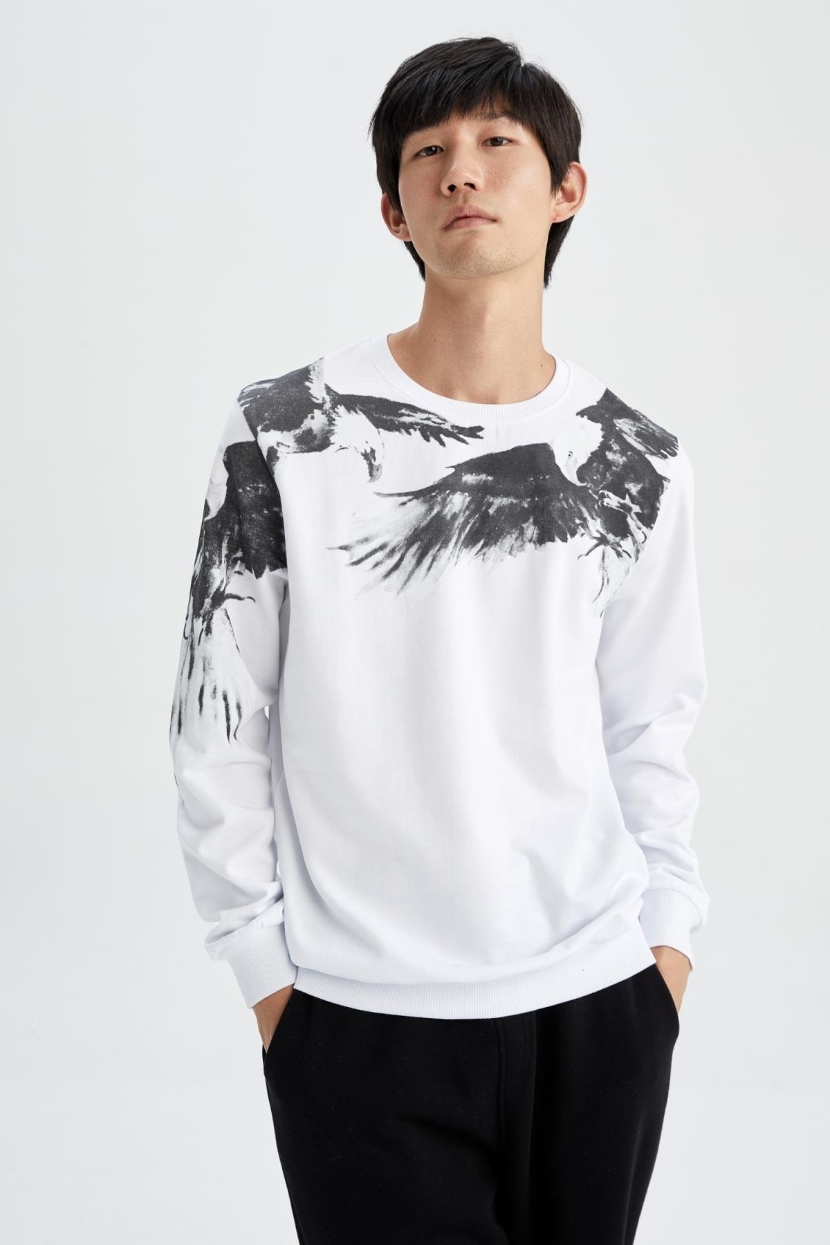 DeFacto Sweatshirt Weiß Slim Fit Fast ausverkauft