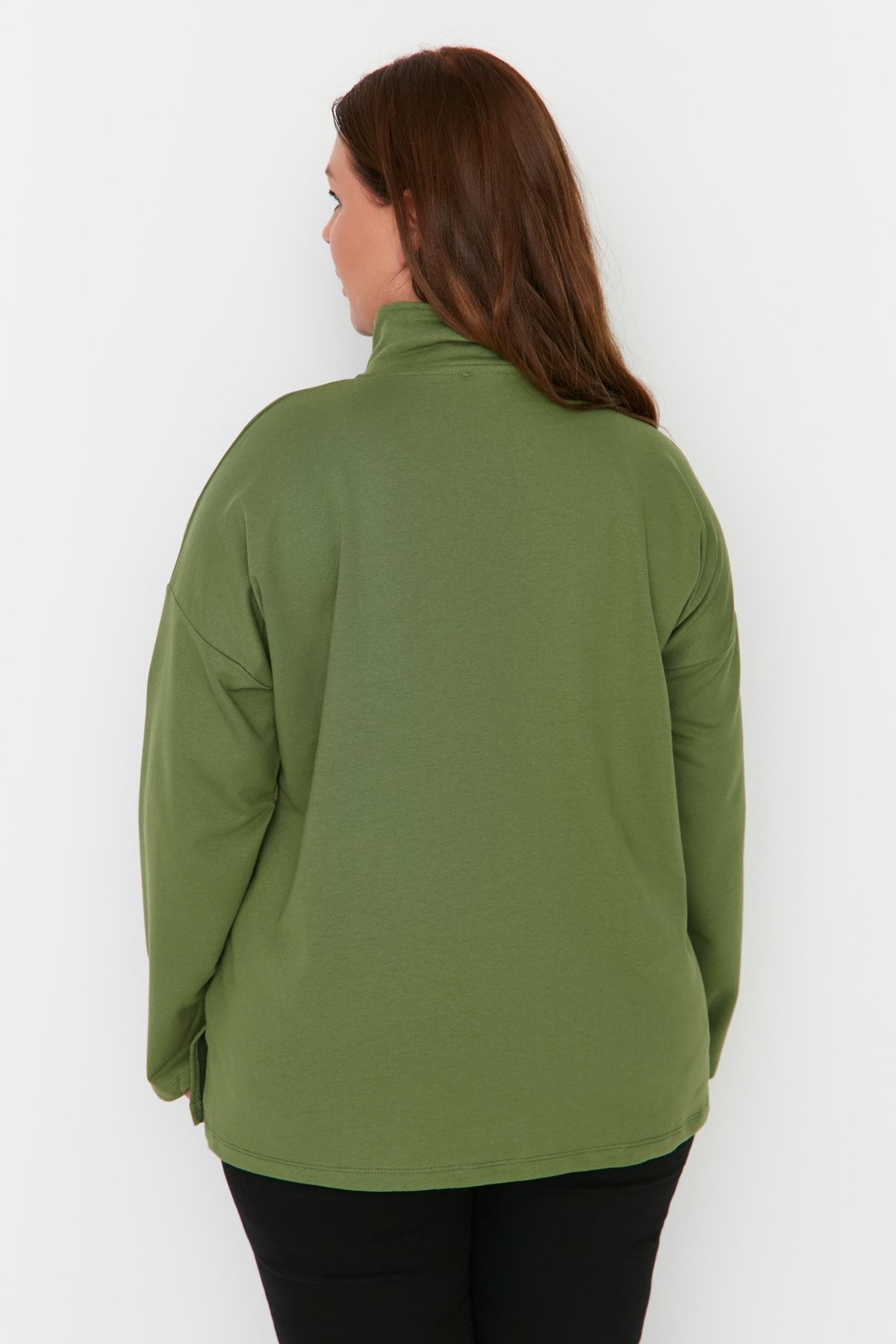 Trendyol Curve-Khakifarbenes, dünnes Strick-Sweatshirt mit Polokragen in Übergröße – Reißverschluss TBBAW23AO00023 5