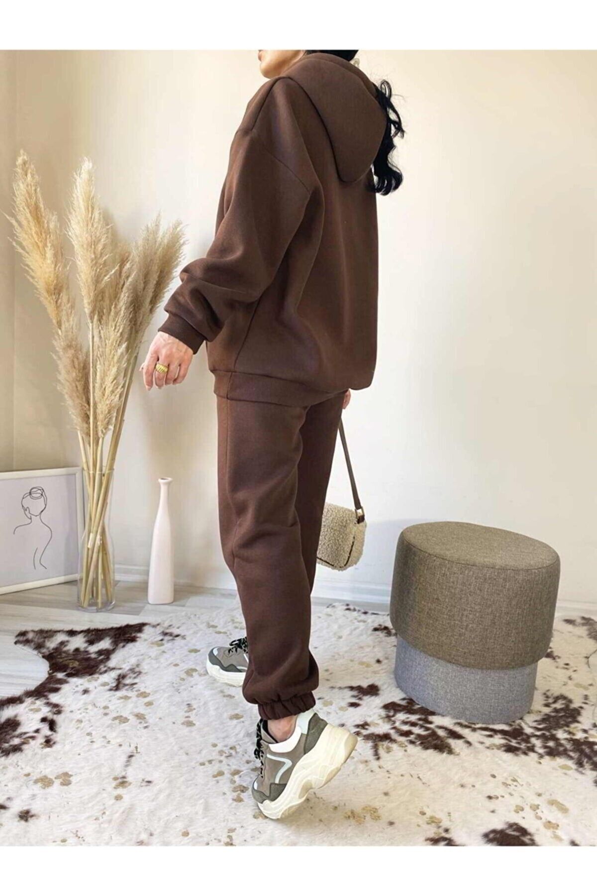 Brown sweat suit outlet