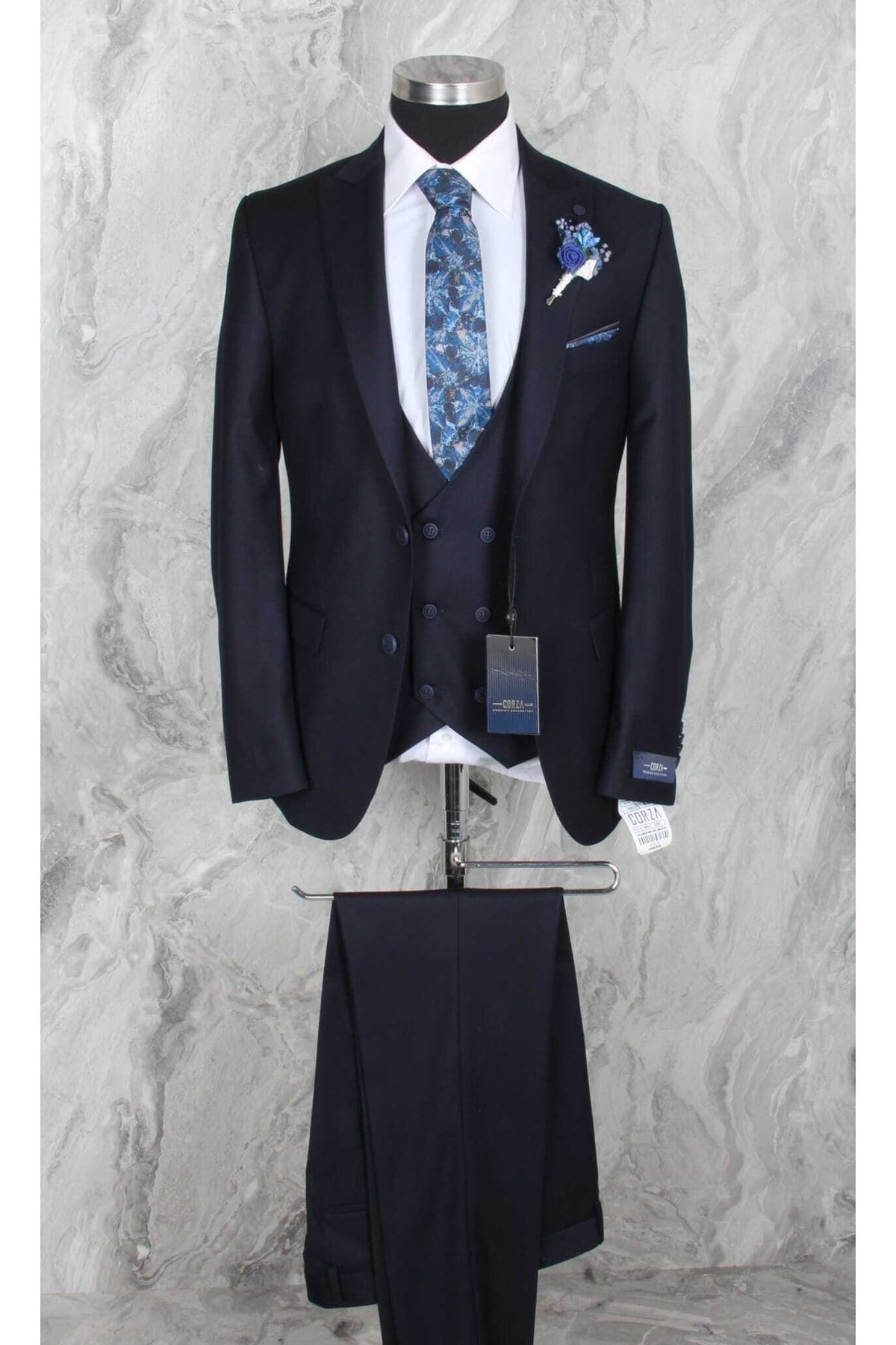 Corza Business Erkek Lacivert Slimfit Sivri Yaka Çift Yırtmaç Yelekli Takım Elbise