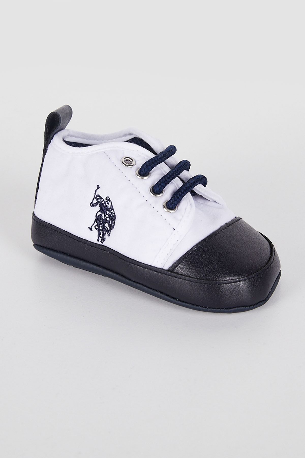 پایه. کفش نوزاد پسر با بند سفید با مجوز Polo Assn U.S. Polo Assn.