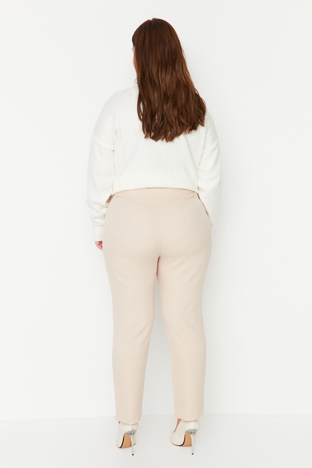 Trendyol Curve-Beige Zigarettenhose in Übergröße – Fleto Pocket, Webstoff TBBAW23AR00015 5