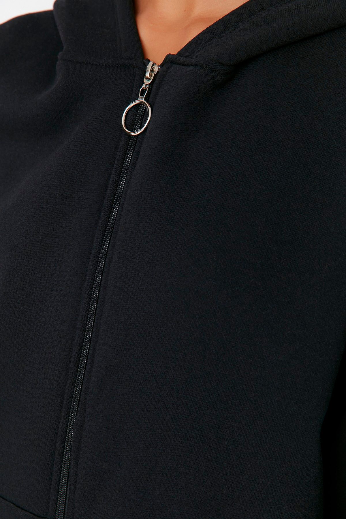 Trendyol Collection-Schwarzes Oversize-Sweatshirt mit Kapuze und Reißverschluss, dickem Fleece innen, Strick TWOAW22SW0677 4