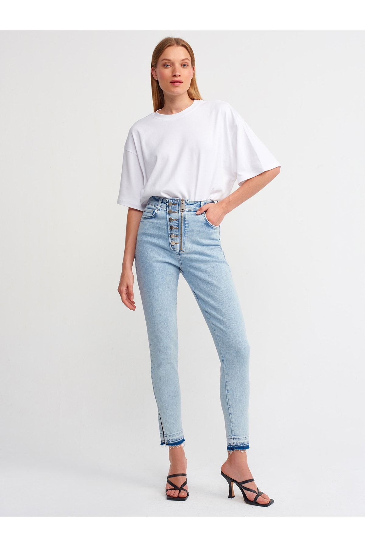 Dilvin Hose Blau Skinny Fast ausverkauft