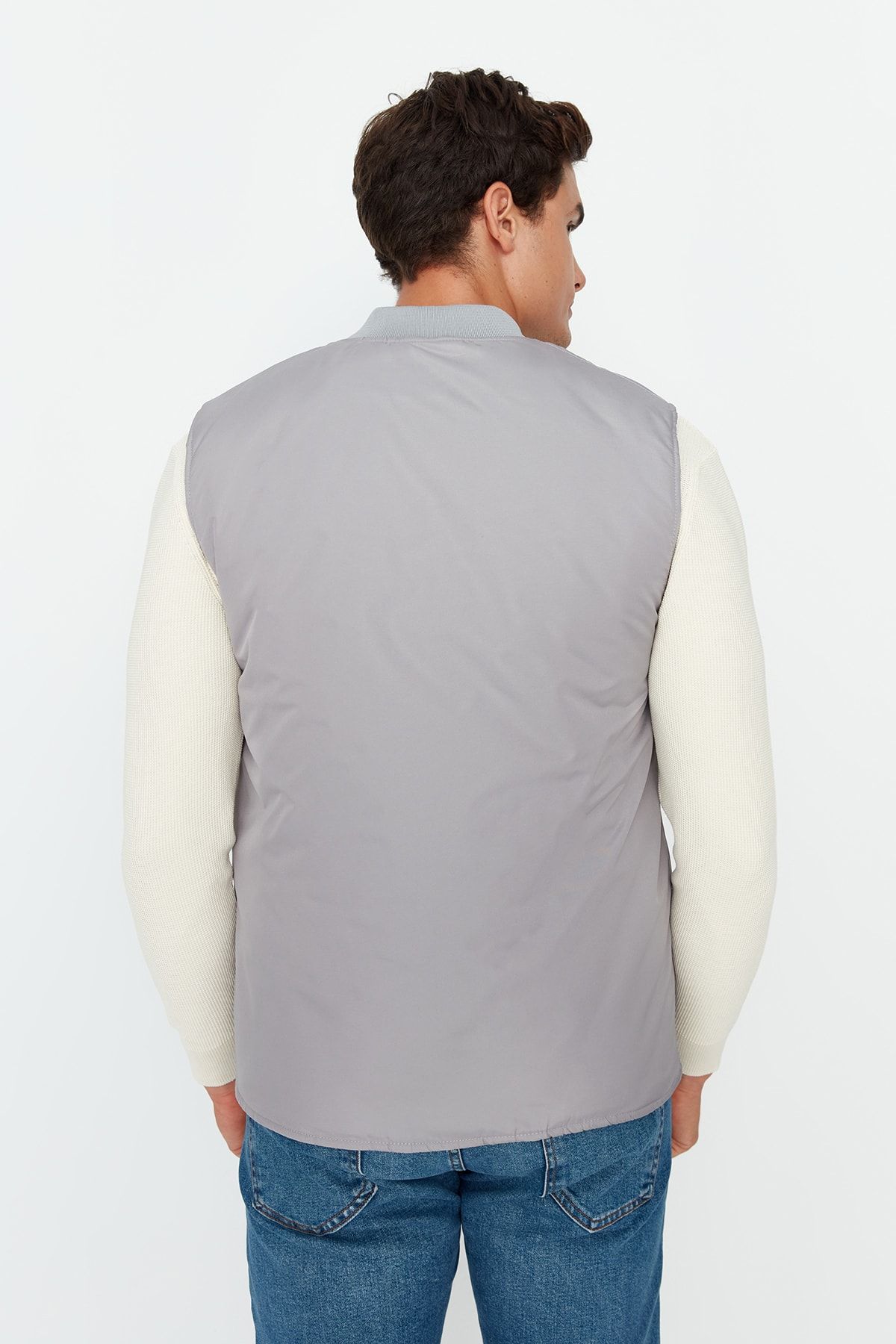 TRENDYOL MAN Gri Erkek Regular Fit Bomber Yaka Yelek TMNAW23YE00018 QE9654