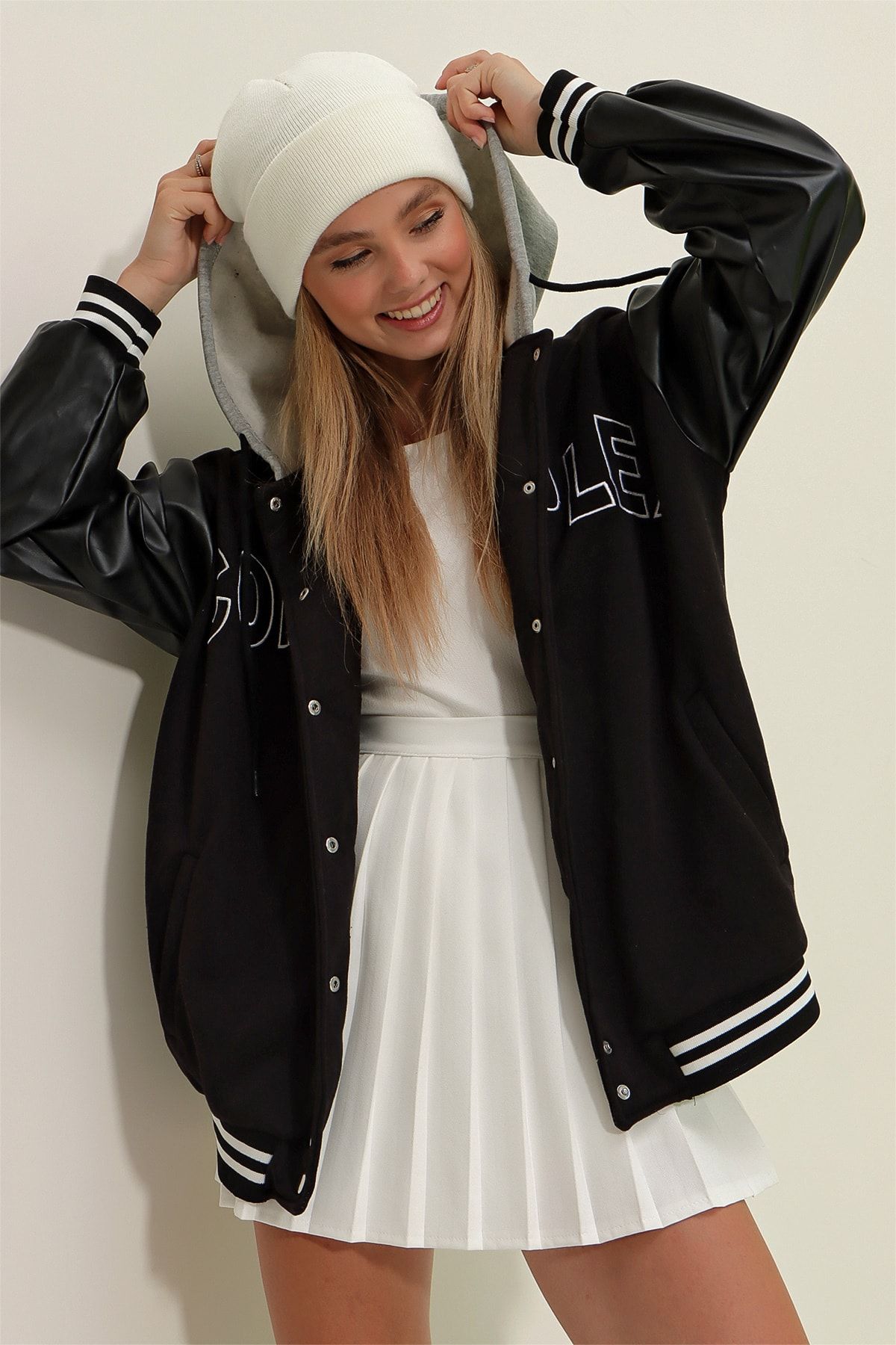 Trend Alaçatı Stili Jacke Schwarz Regular Fit Fast ausverkauft