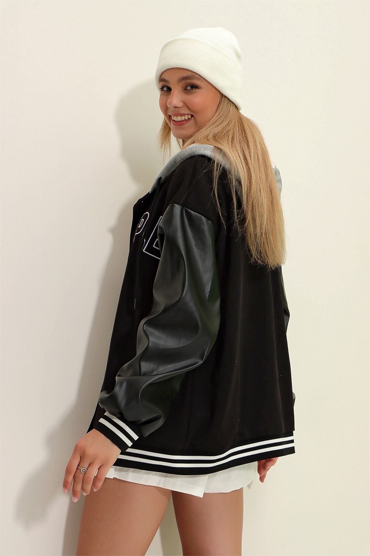 Trend Alaçatı Stili Jacke Schwarz Regular Fit Fast ausverkauft