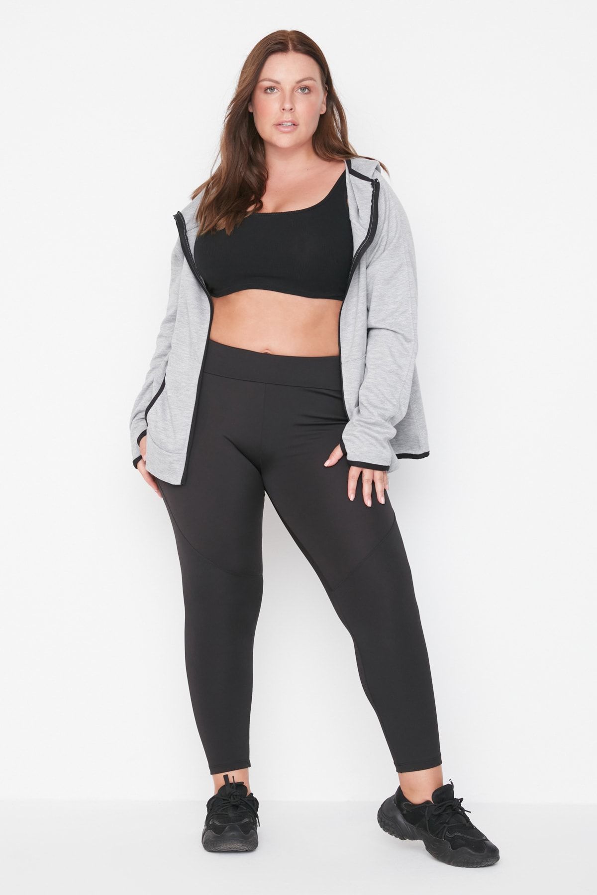 Trendyol Curve-Schwarze gestrickte Sportstrumpfhose TBBAW23BV00008 2