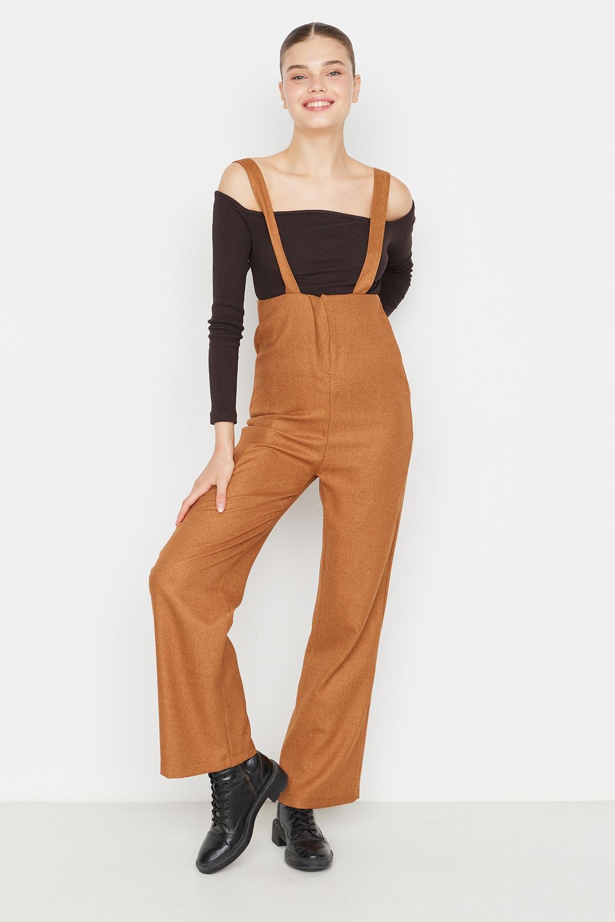 Trendyol Collection Jumpsuit Braun Regular Fit